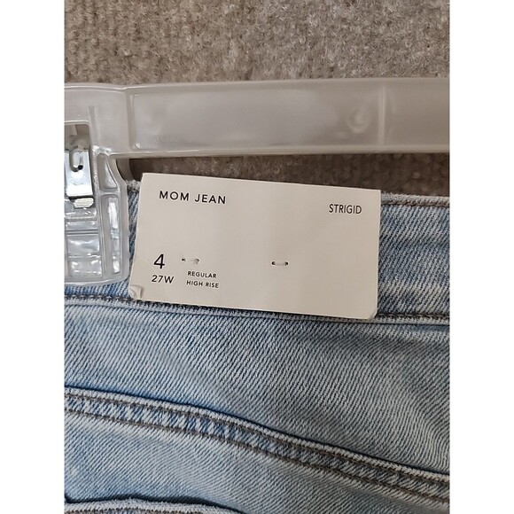 American Eagle Strigid Mom Jeans Womens 27 4 Blue Light Wash Destroyed NEW - Picture 9 of 13